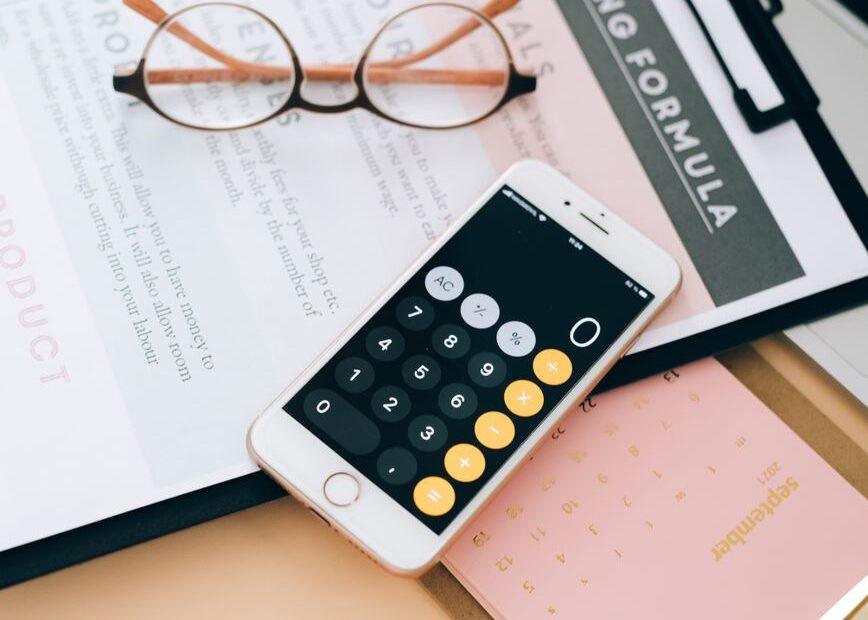 Illustration of The Everyday Habits Behind Comparing Prices Without Sacrificing Essentials